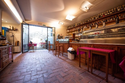 Foto Ristorante a Massa Marittima Centro di 160 m² con 4 locali in vendita