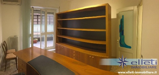 Foto Ufficio a Massa Centro di 60 m² con 4 locali in vendita