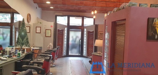 Foto Locale commerciale a Lamporecchio Centro di 68 m² con 2 locali
