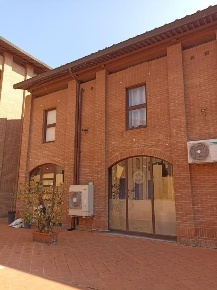 Foto Negozio a Pisa San Martino di 120 m² con 2 locali in affitto