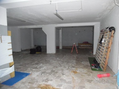 Foto Locale commerciale a Pontedera Centro di 190 m² con 1 locali