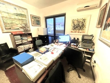 Foto Ufficio a Massa Marina di Massa Centro di 35 m² con 2 locali
