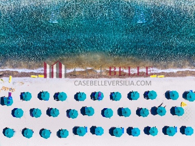 Foto Attività commerciale a Camaiore Lido di Camaiore di 150 m² in vendita