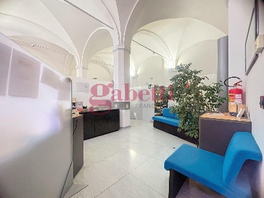 Foto Locale commerciale a Pisa San Francesco di 180 m² con 3 locali