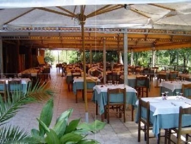 Foto Ristorante a Vecchiano di 320 m² con 5 locali in vendita