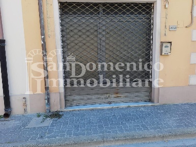 Foto Negozio a Cascina Navacchio Nord - Zambra di 30 m² con 1 locali