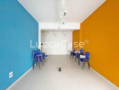 Foto Locale commerciale a Lucca Pontetetto - Sorbano del Giudice di 60 m²