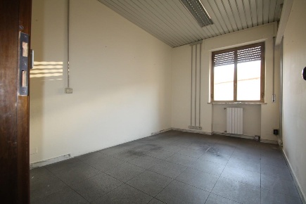 Foto Ufficio a Lucca San Concordio di 120 m² con 5 locali in affitto