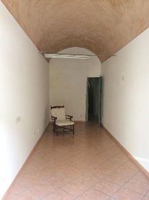 Foto Locale commerciale a Colle di Val d'Elsa di 20 m² con 1 locali