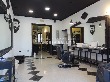 Foto Locale commerciale a Montopoli in Val d'Arno San Romano di 60 m²