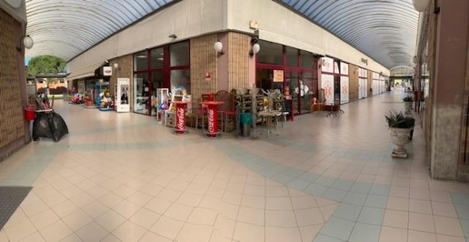 Foto Locale commerciale a Cecina Cecina Centro di 50 m² con 1 locali