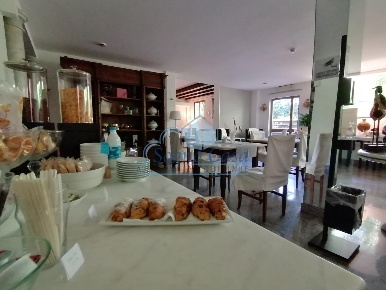 Foto Hotel a Carrara Centro di 1471 m² con 35 locali in vendita