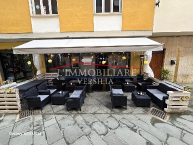 Foto Bar a Massa Centro di 70 m² con 2 locali in vendita