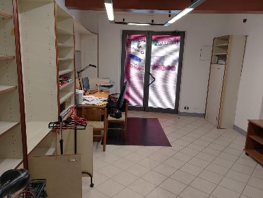 Foto Negozio a Lucca Arancio di 40 m² con 1 locali in affitto