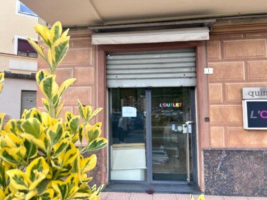 Foto Locale commerciale a Aulla Centro di 160 m² con 2 locali in affitto