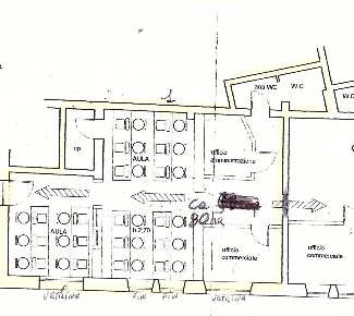 Foto Locale commerciale a Siena Ovile - San Francesco di 85 m² con 4 locali