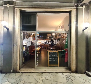 Foto Locale commerciale a Massa Centro di 40 m² con 1 locali in affitto