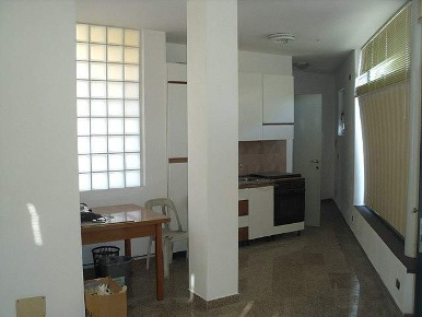Foto Locale commerciale a Viareggio Centro di 37 m² con 1 locali in vendita