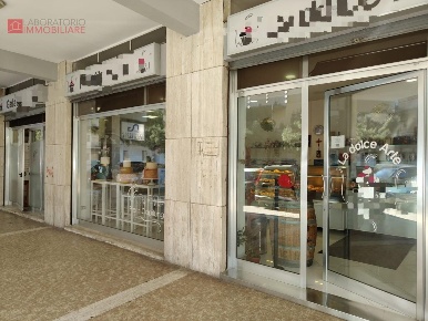Foto Negozio a Lecce Ariosto di 96 m² con 1 locali in affitto