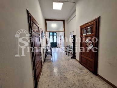 Foto Ufficio a Cascina Navacchio Nord - Zambra di 100 m² con 4 locali