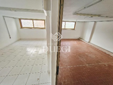 Foto Magazzino a Viareggio Darsena - Ex Campo di Aviazione di 35 m²