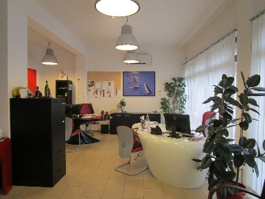 Foto Ufficio a Santa Croce sull'Arno Centro di 130 m² con 3 locali