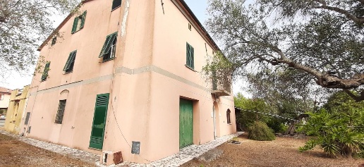 Foto Hotel a Suvereto Centro di 350 m² con 15 locali in vendita