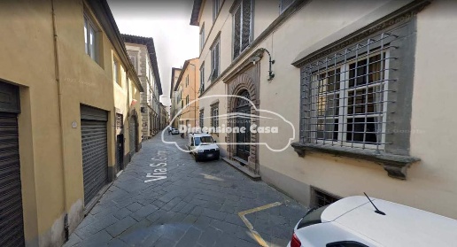 Foto Locale commerciale a Lucca Piazza Napoleone - San Michele di 40 m²