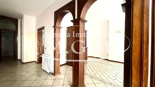 Foto Ufficio a Pontedera Centro di 90 m² con 4 locali in affitto