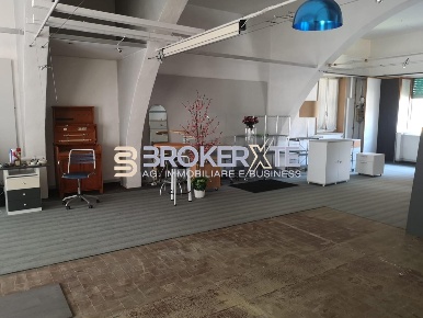 Foto Locale commerciale a Arcola di 150 m² con 3 locali in vendita