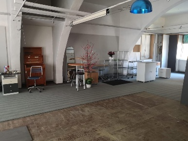 Foto Locale commerciale a Arcola di 150 m² con 3 locali in vendita