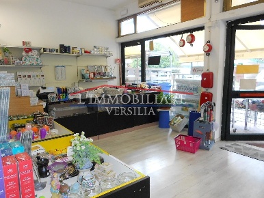 Foto Attività commerciale a Massa Marina di Massa Centro di 90 m²