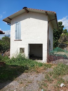 Foto Magazzino a Santa Maria a Monte Centro di 40 m² con 3 locali