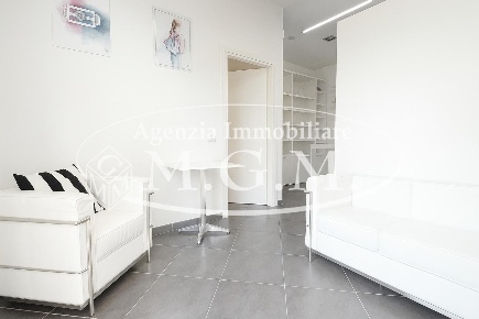 Foto Ufficio a Calcinaia di 85 m² con 3 locali in affitto