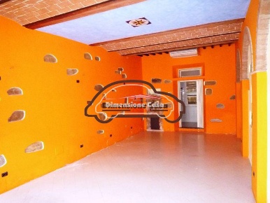 Foto Locale commerciale a Lucca San Concordio di 50 m² con 1 locali