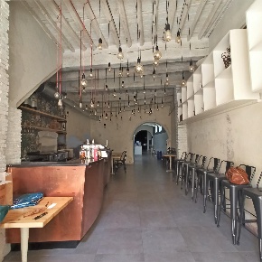 Foto Locale commerciale a Lucca Piazza Anfiteatro - Torre Guinigi di 230 m²