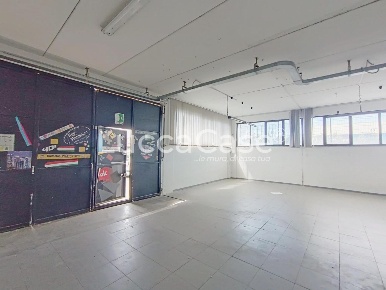 Foto Laboratorio a Pisa Ospedaletto di 240 m² con 5 locali in affitto