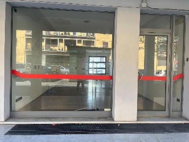 Foto Locale commerciale a Massa Centro di 96 m² con 2 locali in vendita