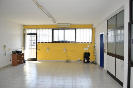 Foto Ufficio a Pontedera Centro di 50 m² con 1 locali in vendita