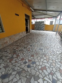 Foto Locale commerciale a Carrara Fontia, Fossola, Fossone di 78 m²