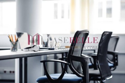 Foto Ufficio a Camaiore Capezzano Pianore di 100 m² con 2 locali in affitto