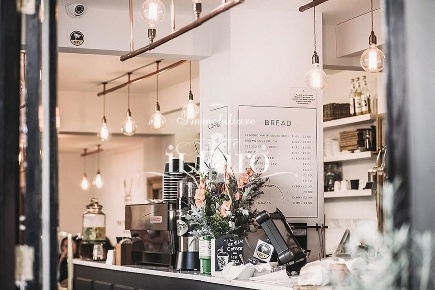 Foto Bar a Campi Bisenzio San Giusto, San Cresci di 110 m² con 3 locali