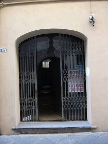 Foto Locale commerciale a Lucca Piazza Napoleone - San Michele di 60 m²