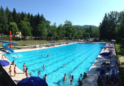 Foto Hotel a Fivizzano di 40000 m² con 150 locali in vendita