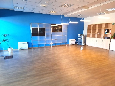Foto Locale commerciale a Capannori Lammari - Lunata di 200 m² con 3 locali