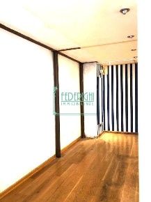 Foto Locale commerciale a Lucca Arancio di 30 m² con 2 locali in affitto
