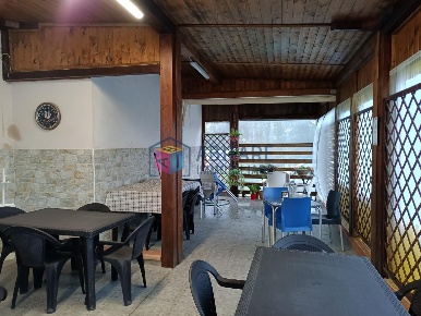 Foto Attività commerciale a Collesalvetti Centro di 70 m² con 2 locali