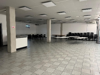Foto Negozio a Lucca Piazza Napoleone - San Michele di 240 m² con 1 locali