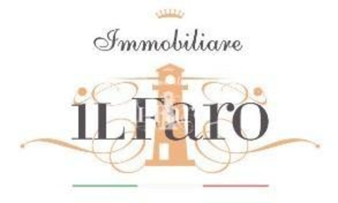 Foto Negozio a Massarosa Bozzano, Quiesa di 100 m² con 7 locali in vendita