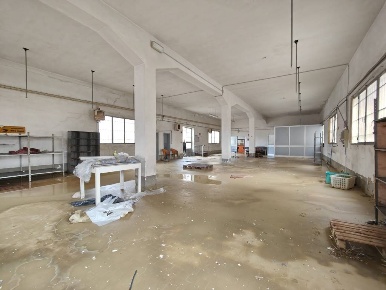 Foto Laboratorio a Fucecchio Centro di 348 m² con 2 locali in vendita
